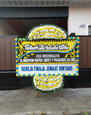 Papan Bunga Duka di Picung